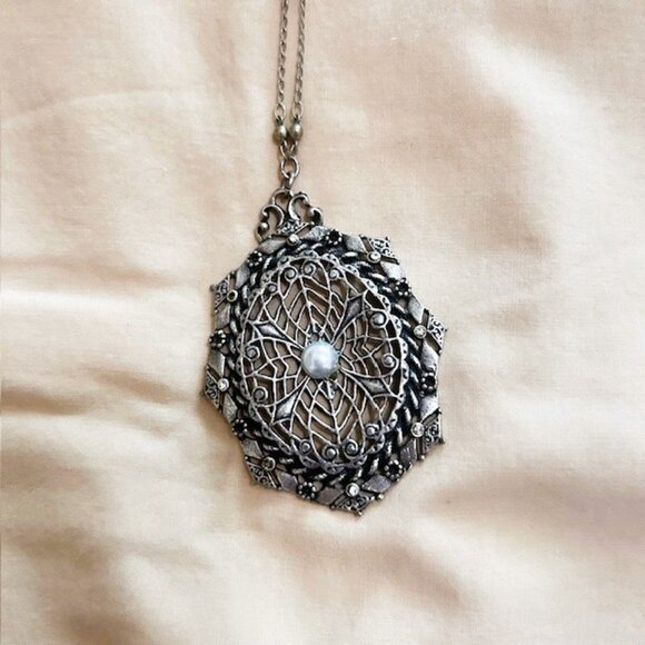 Costume Jewelry Shell & Other Necklaces Broochs Pendants read - Picture 8 of 15